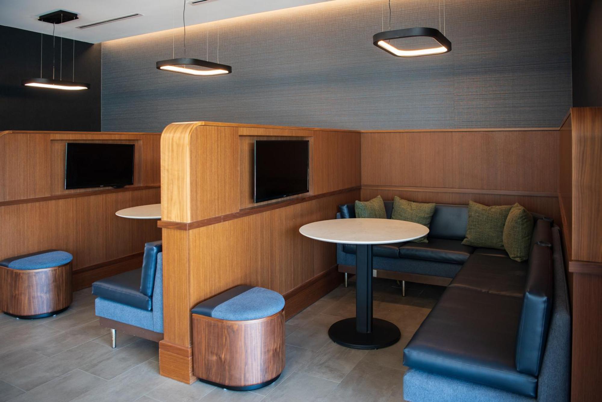 Courtyard By Marriott Lake City Εξωτερικό φωτογραφία