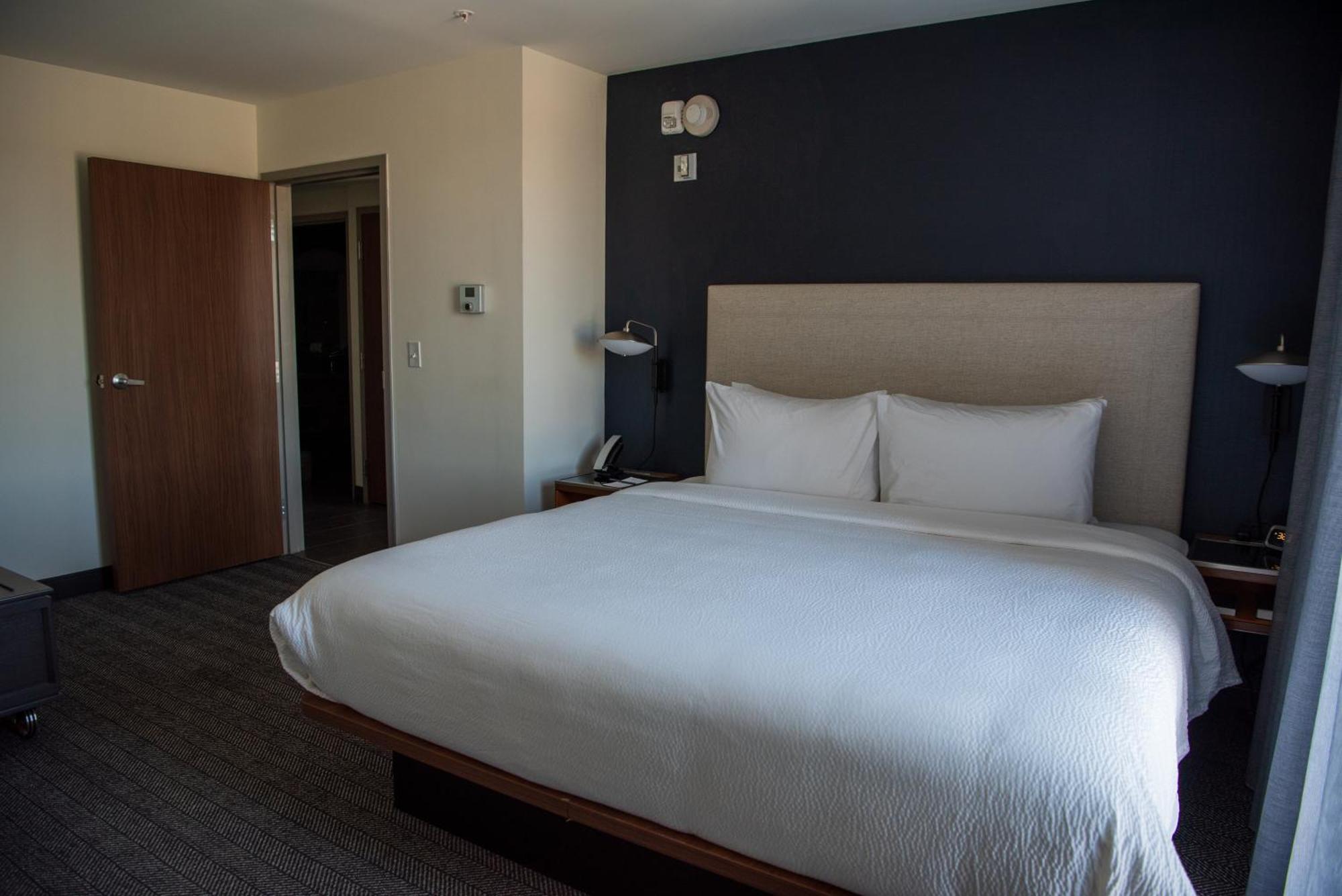 Courtyard By Marriott Lake City Εξωτερικό φωτογραφία