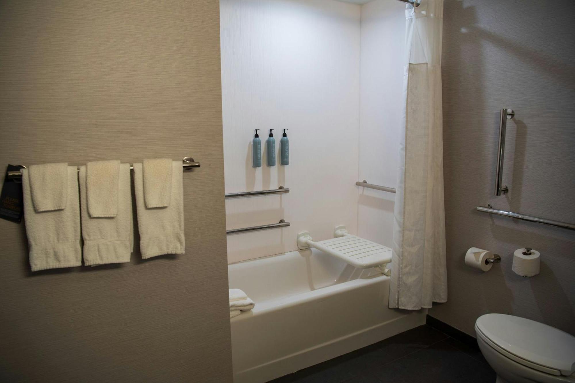 Courtyard By Marriott Lake City Εξωτερικό φωτογραφία