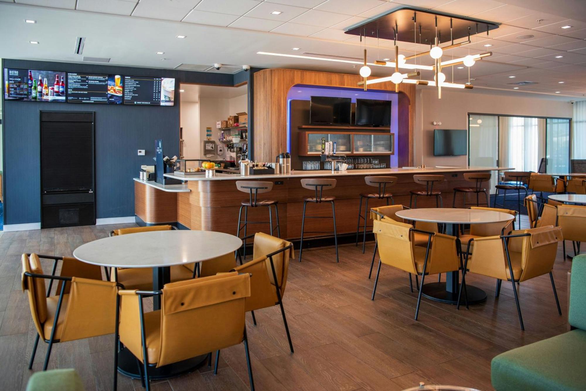 Courtyard By Marriott Lake City Εξωτερικό φωτογραφία